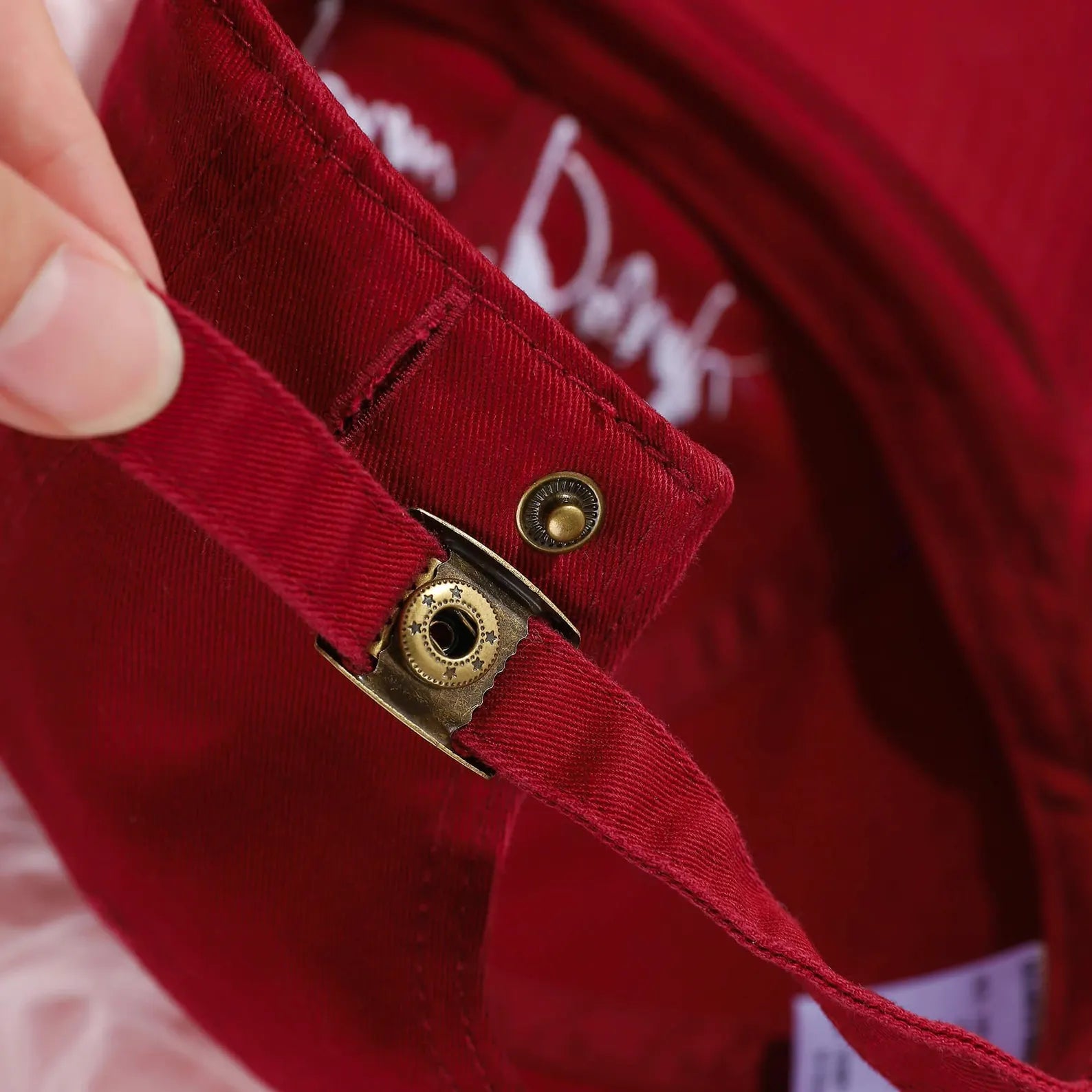 CustomEmbroideredFamilyCaps detail