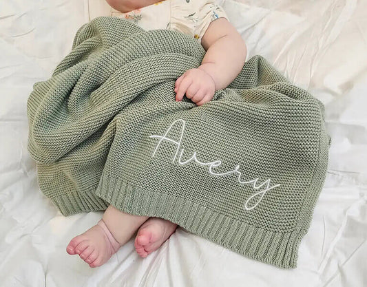 Gift_for_baby_-giftyourways-mob